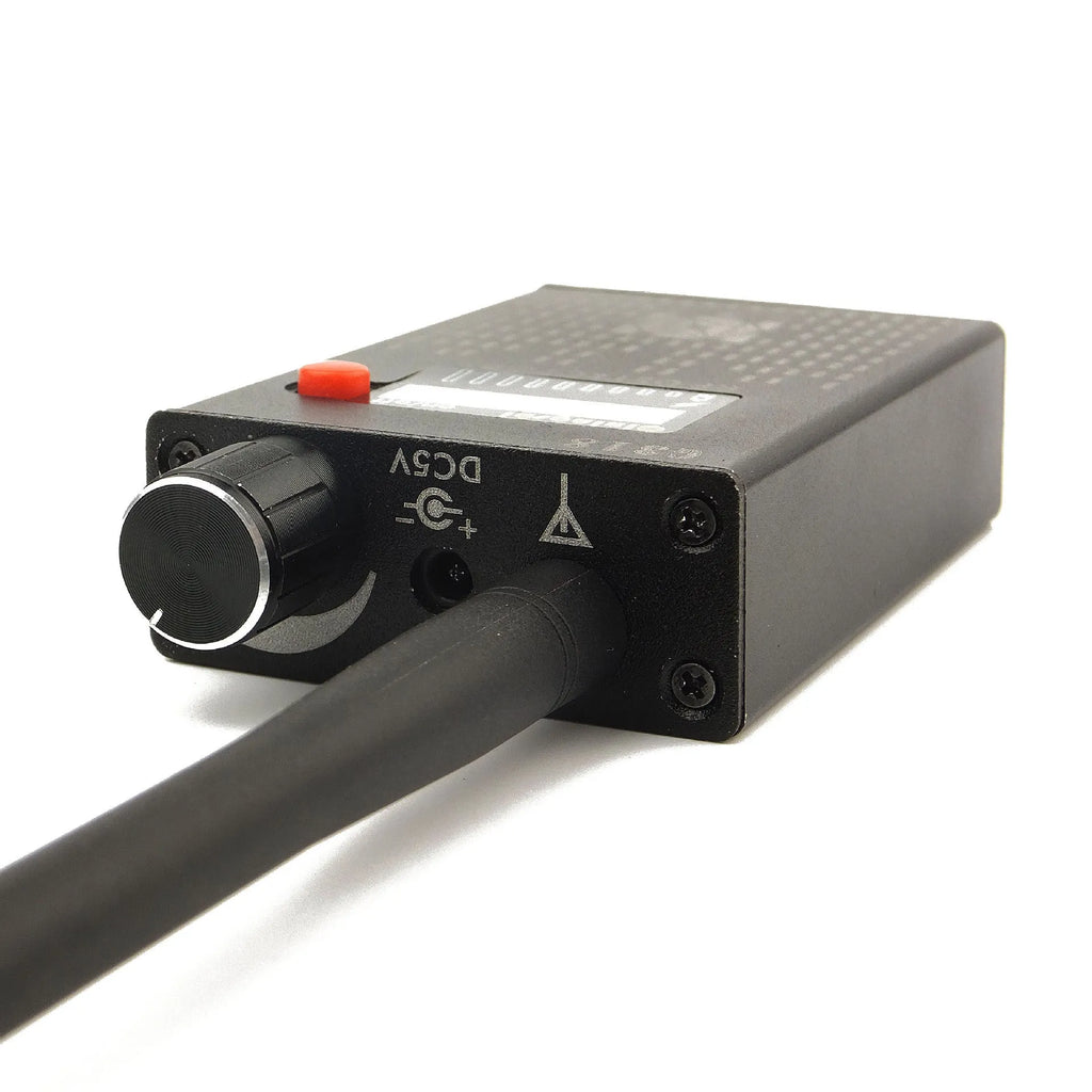 G318 professional signal detector for anti-theft and anti-eavesdropping applications