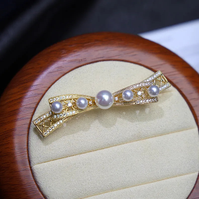 Chanel-style bow multi-pearl brooch for women, copper base, Korean style, silver accessories