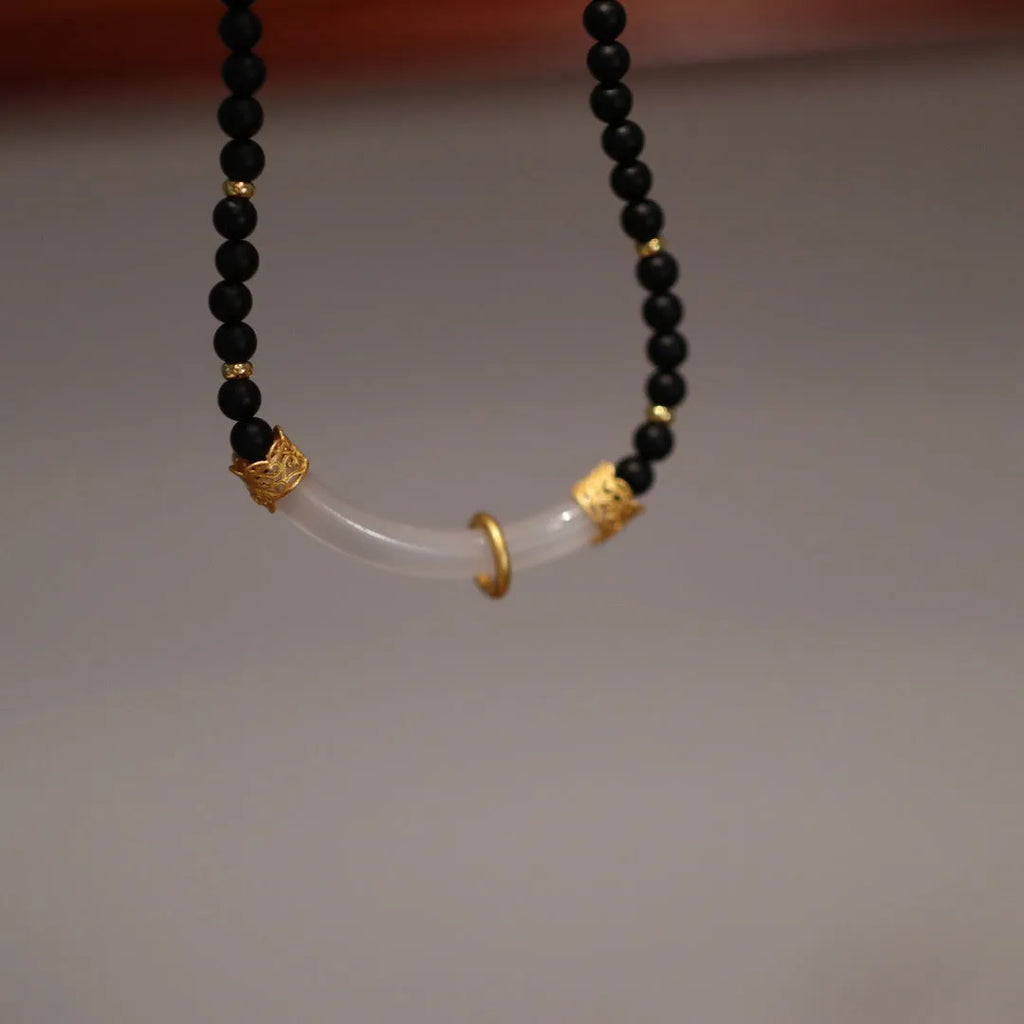 Natural frosted black agate and white chalcedony pendant necklace with 925 silver U-shaped pendant and ball bead chain