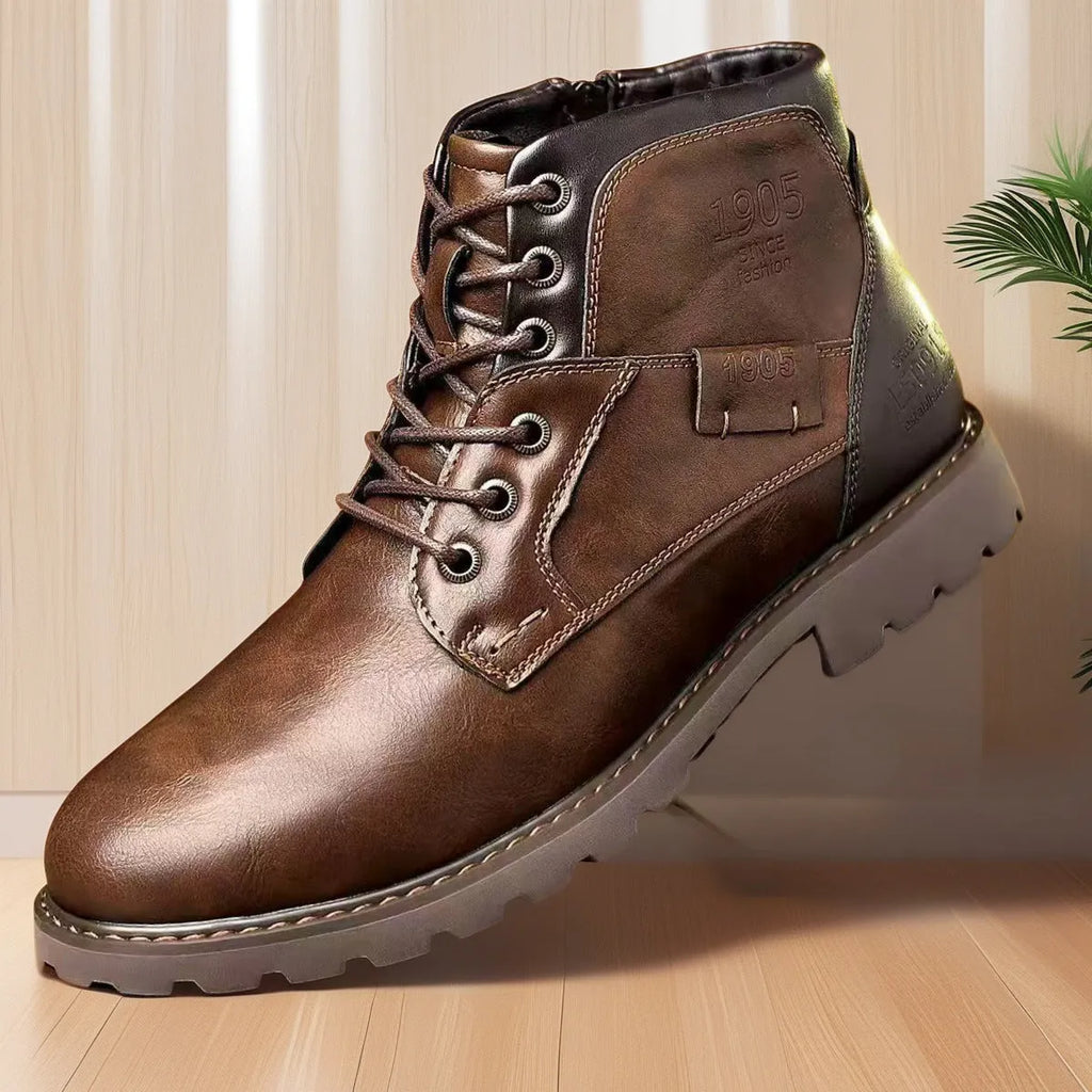 Men's Martin ankle boots in black with side zip, round toe, artificial PU upper, and rubber sole