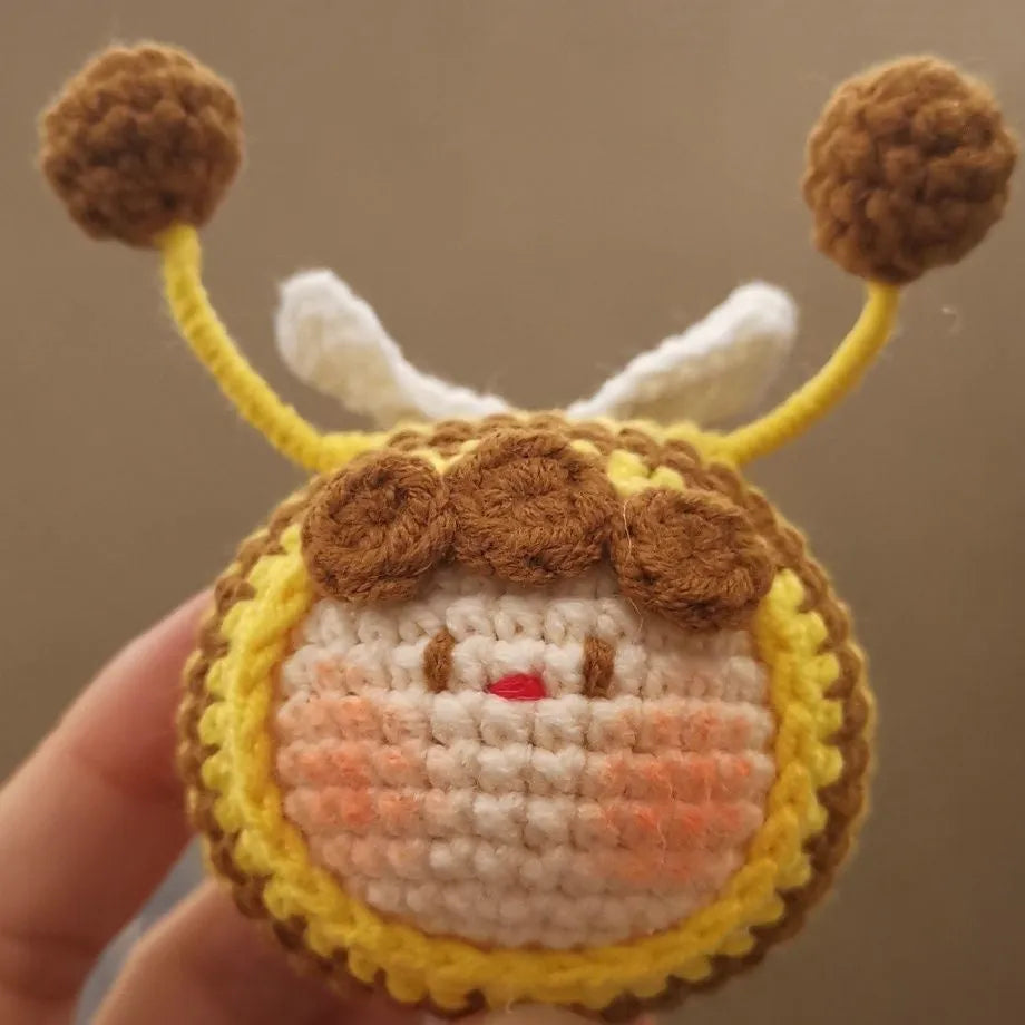 Handmade crocheted bee colony plush pendant with beehive and bee for woolen dolls