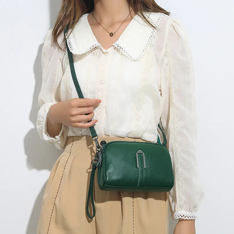Genuine leather women's shoulder bag with horizontal square shape in neutral colour