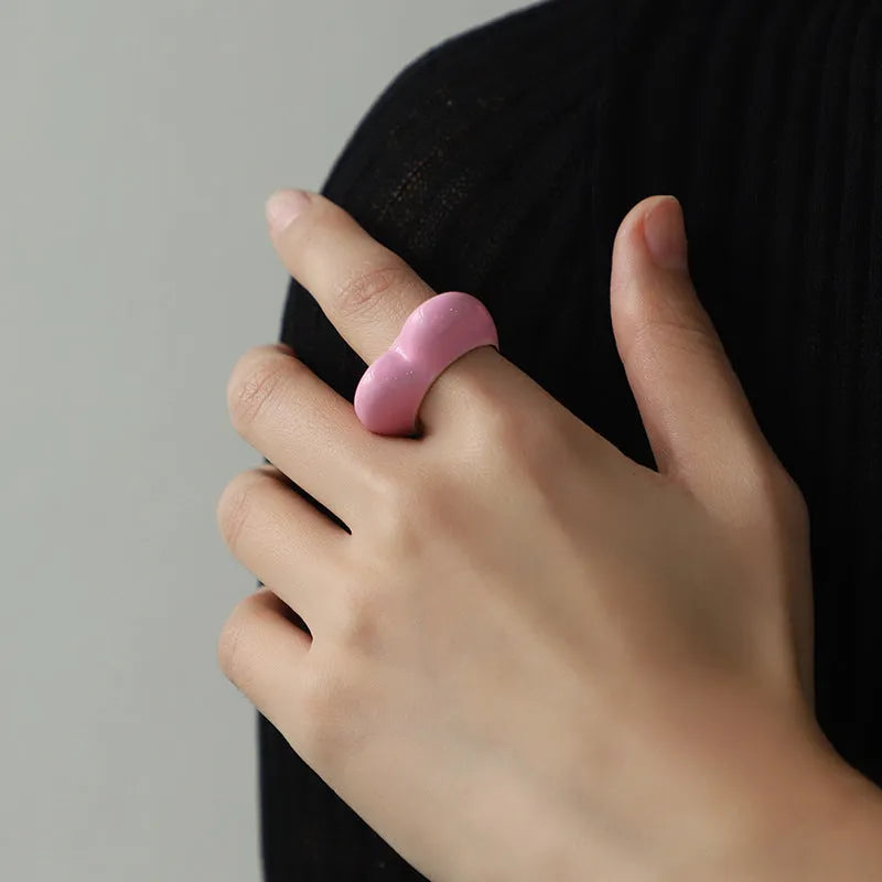 Original design heart-shaped enamel ring in zinc alloy showing three-dimensional detail.