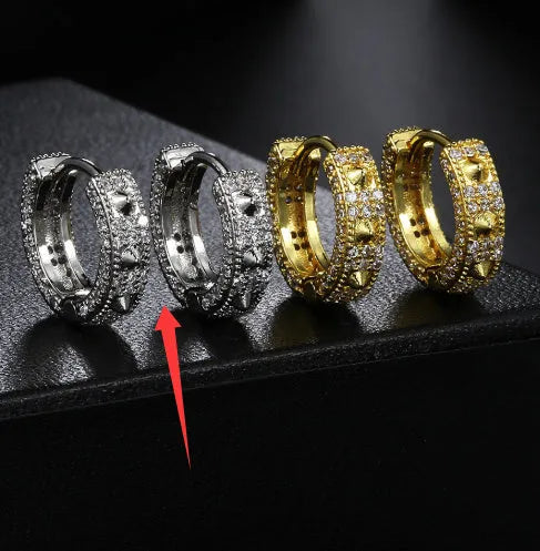 Unisex hip hop copper ear clip with round diamond stones, gold white stone colour, geometric shape for parties