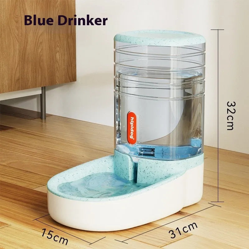 Automatic gravity-fed pet feeder or water fountain with 3.8-litre reservoir in blue, green, grey, or pink colour.