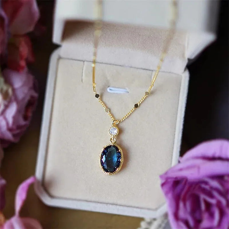 Gold geometric pendant necklace on copper chain with French retro style