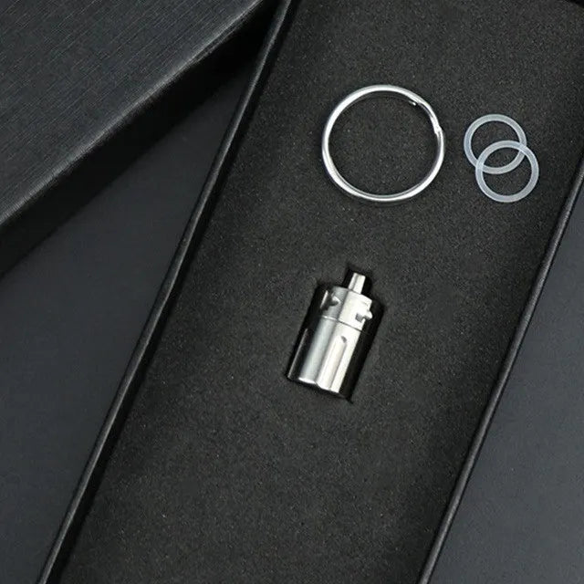 Pure titanium waterproof compartment portable storage tank in Extra Large size with screw-top lid