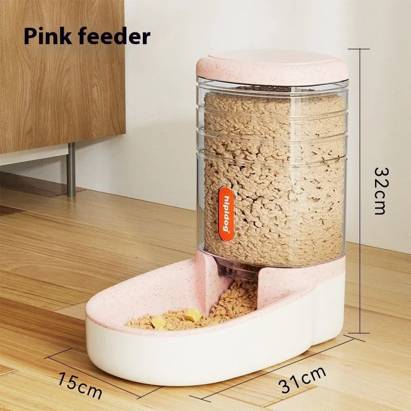 Automatic gravity-fed pet feeder or water fountain with 3.8-litre reservoir in blue, green, grey, or pink colour.