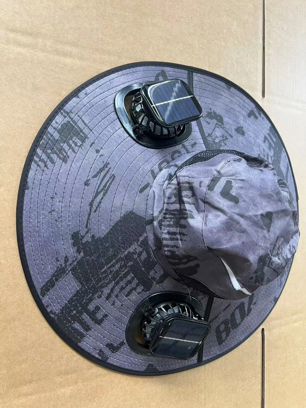 Men's large eave solar fan cap in grey with polyester fibre hat and ABS fan unit for sun shading