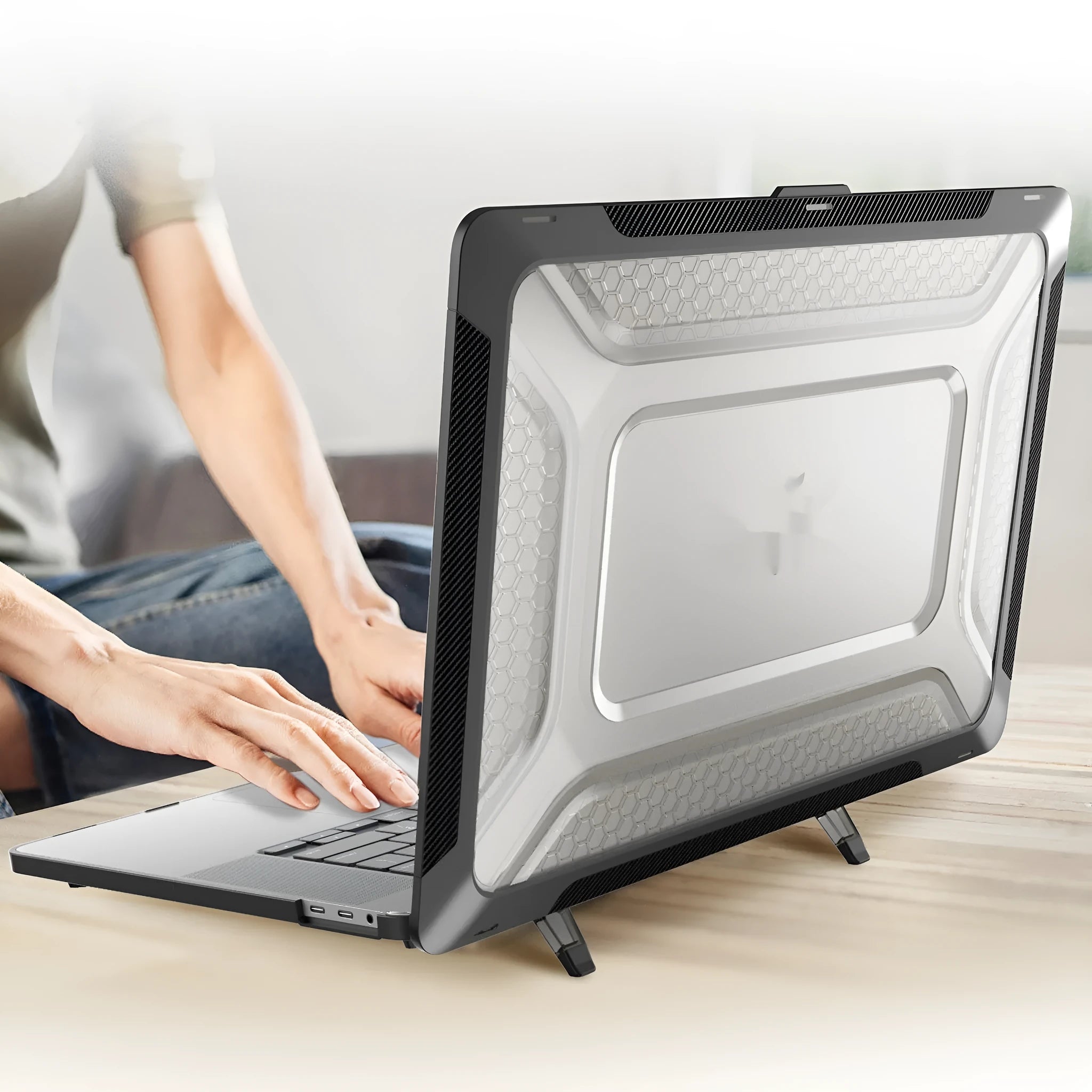 MacBook protective hard shell case in four colour options for Pro and Air models.