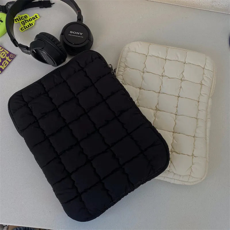 Large black Nylon laptop bag with cloud cotton padding for 15.6-inch devices