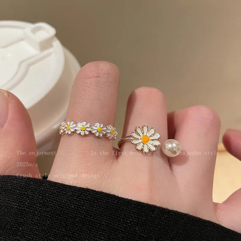 Women's copper twin ring set with flower pearl opening design, little daisy pearl ring and little daisy ring