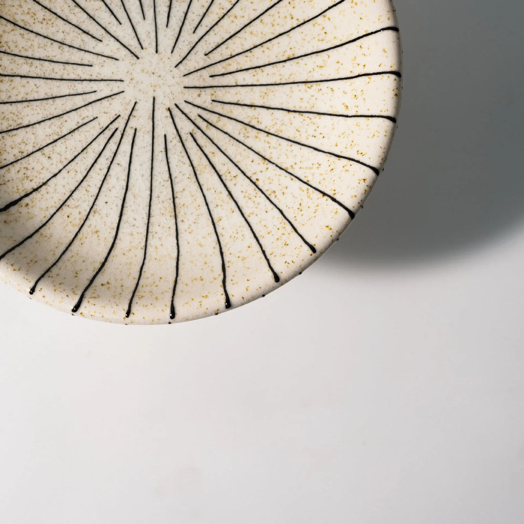 Black and white striped plastic resin dessert plate 21cm diameter