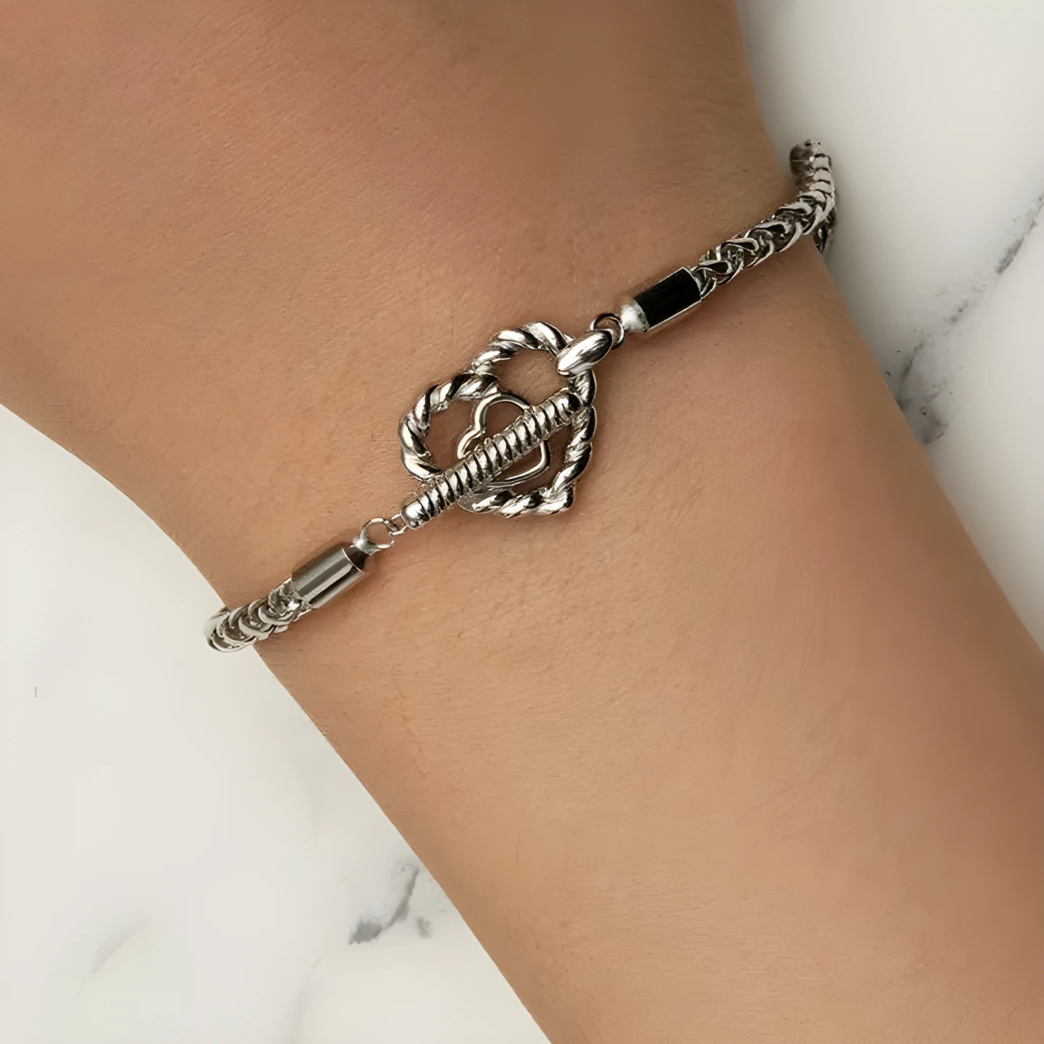 S925 sterling silver heart-shaped base bracelet on a light background showing 17cm and 19cm sizes