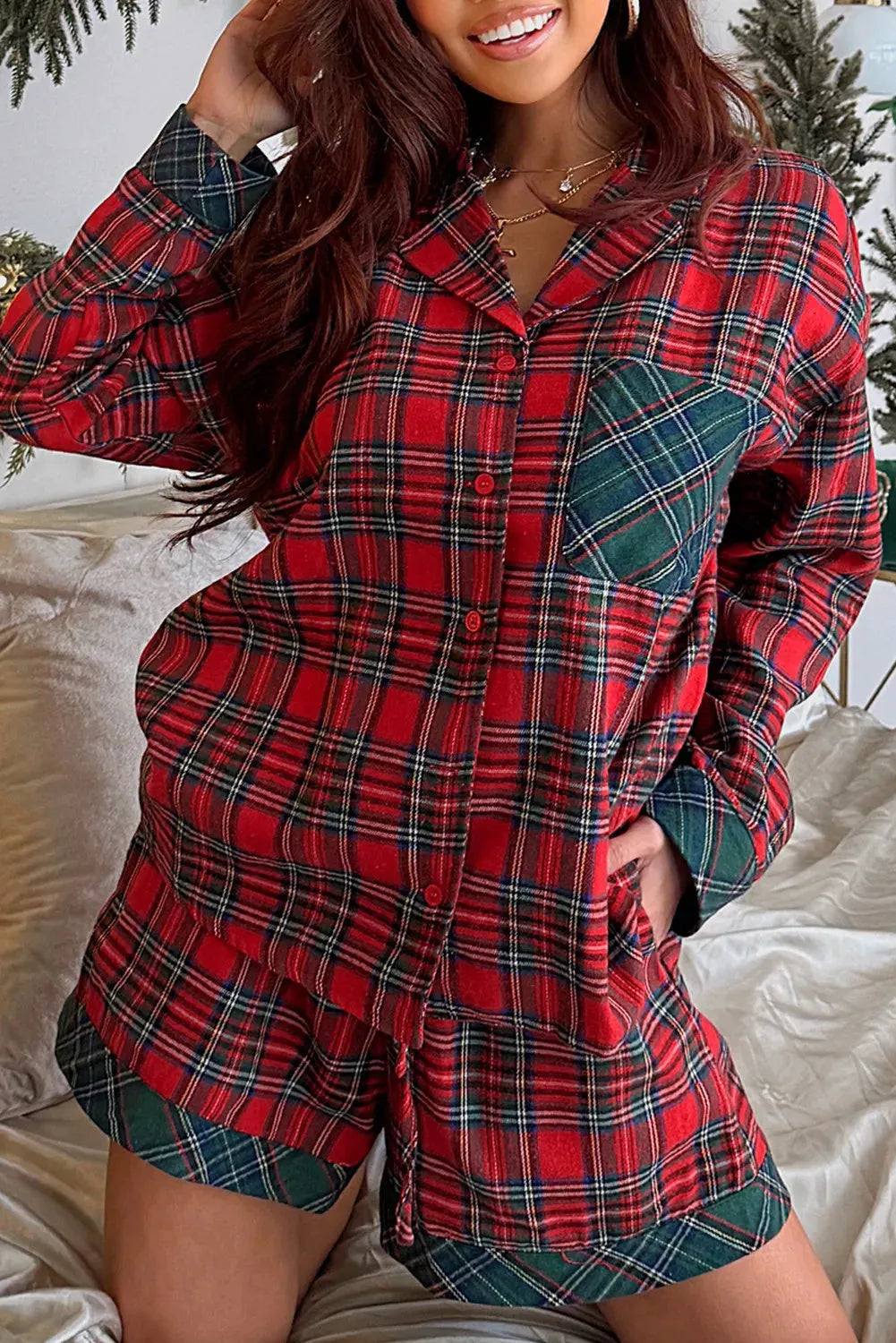 Red plaid Christmas pyjama set with long sleeve shirt and shorts in polyester-cotton blend fabric
