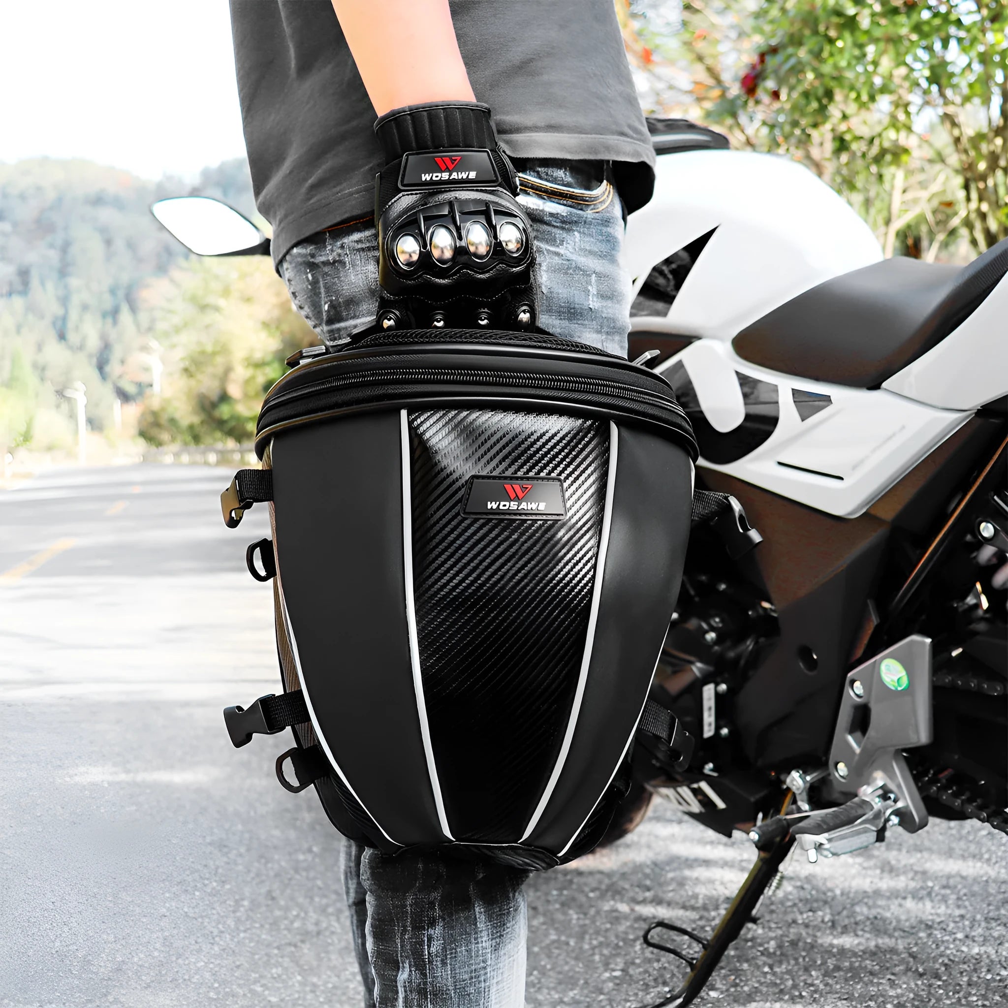 Black motorcycle fuel tank bag with reflective line, 15L capacity, PU and polyester construction
