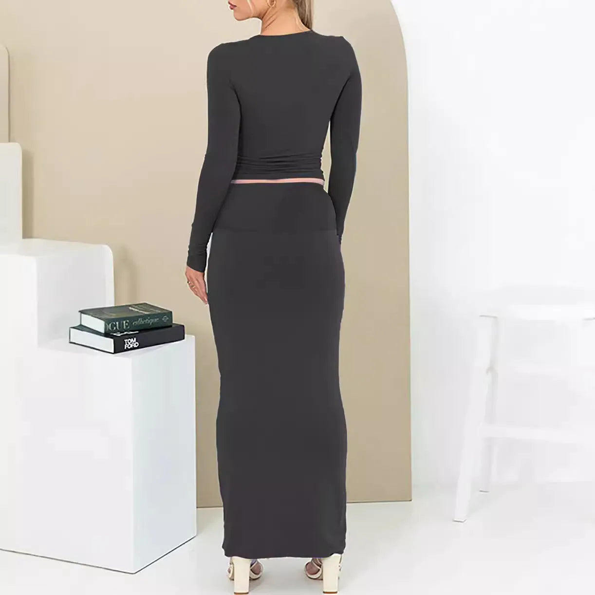 Women's autumn slim fit two-piece suit with long skirt and three-quarter sleeves