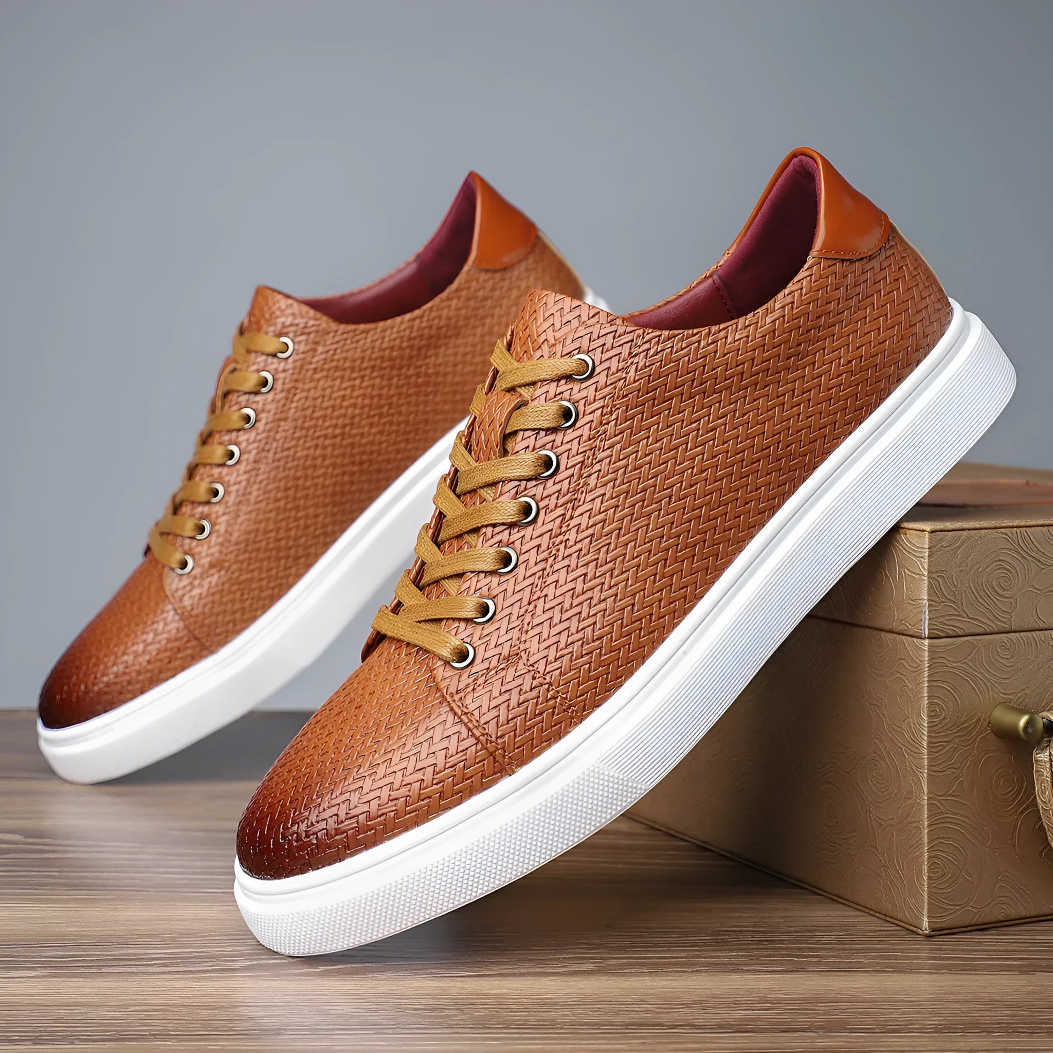 Men's low-top business shoe with artificial PU upper, rubber sole, and stitching detail in black