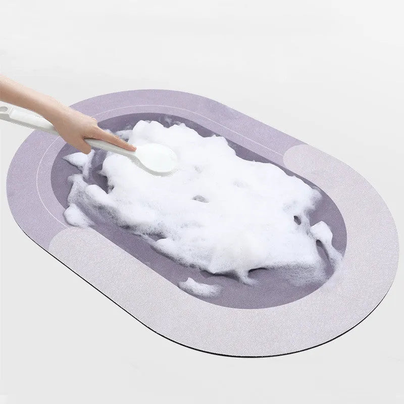 Oval super absorbent quick-dry bath mat with non-slip rubber bottom in grey, 40x60cm