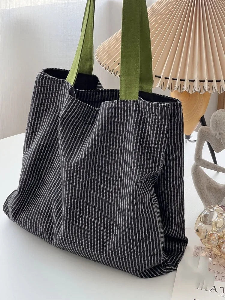 Canvas tote shoulder bag in black gray plaid with multi-layer compartments and lining cloth