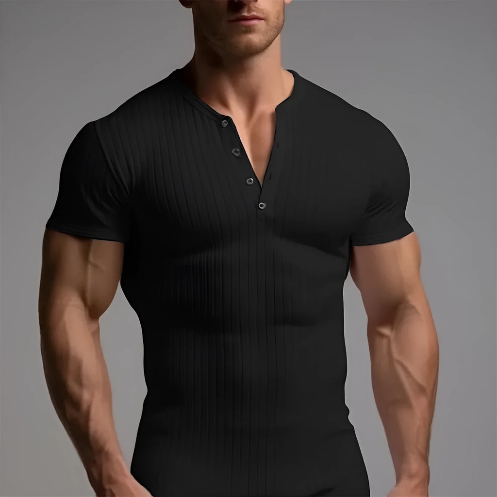 Men's slim-fitting sports t-shirt in polyester available in five colours with muscle cut design