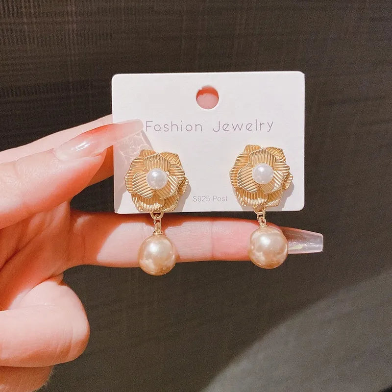 Hong Kong style flower stud earrings with opal stone in gold colour for women