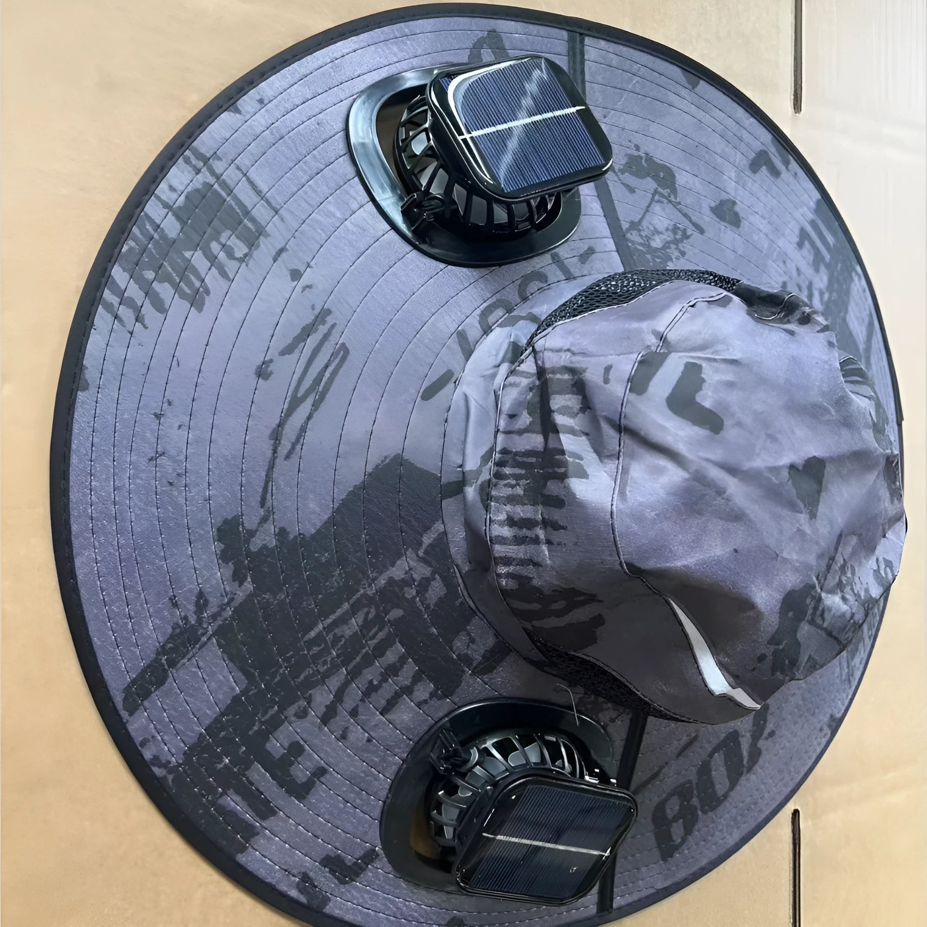 Men's large eave solar fan cap in grey with polyester fibre hat and ABS fan unit for sun shading
