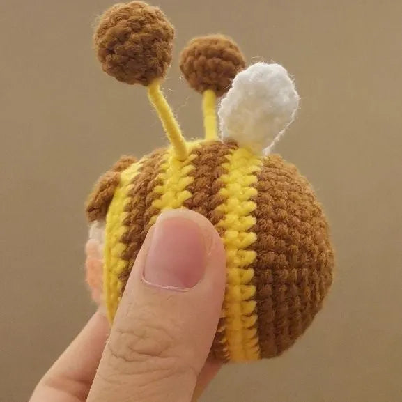 Handmade crocheted bee colony plush pendant with beehive and bee for woolen dolls