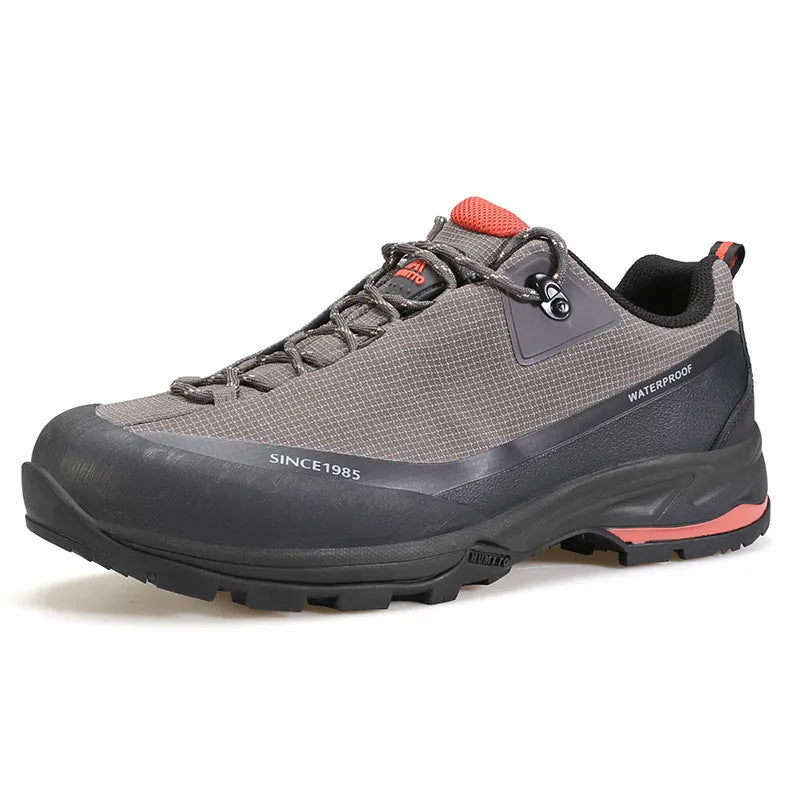 Men's low-top mountain climbing shoes with leather mesh upper and non-slip rubber outsole