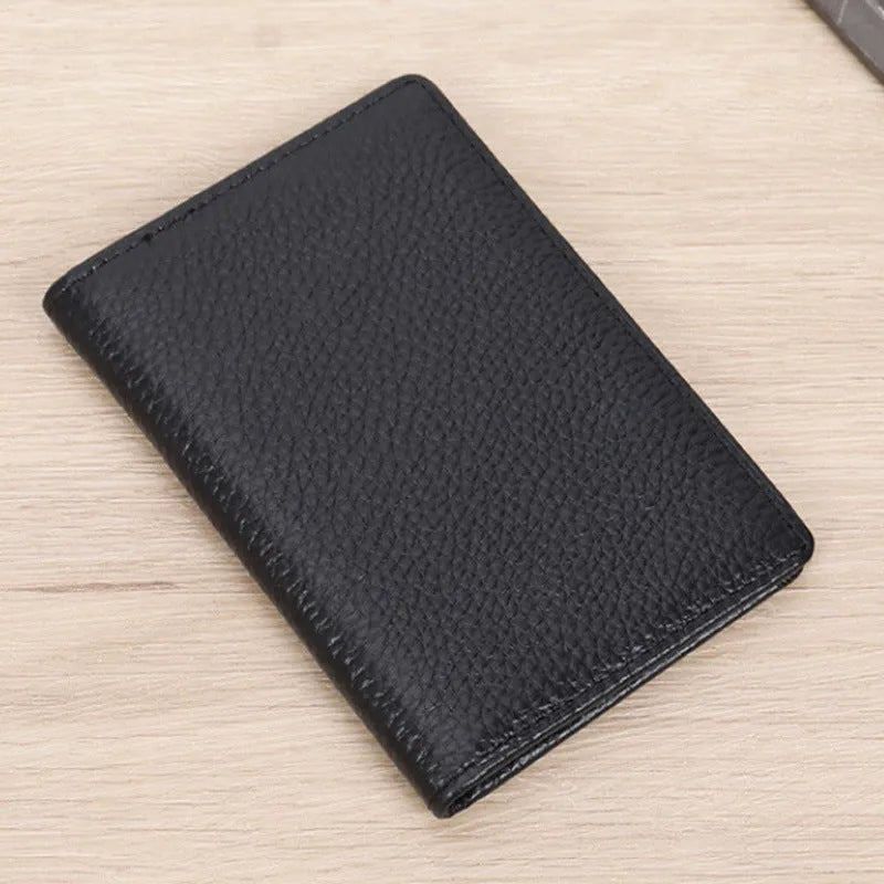 Men's genuine cowhide leather credit card holder in solid colour black, compact 10x7x1 cm