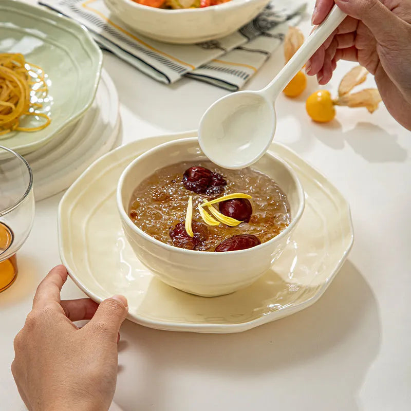 7-piece ceramic dinnerware set with solid colour glaze in modern Japanese style
