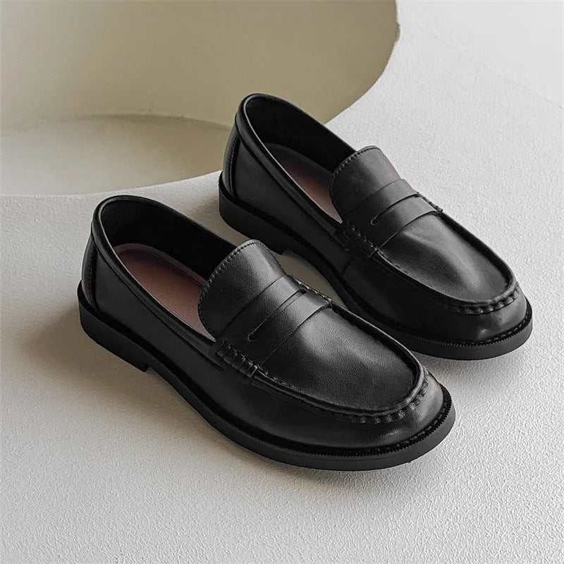 Men's slip-on retro casual shoes in black with microfiber upper and rubber sole