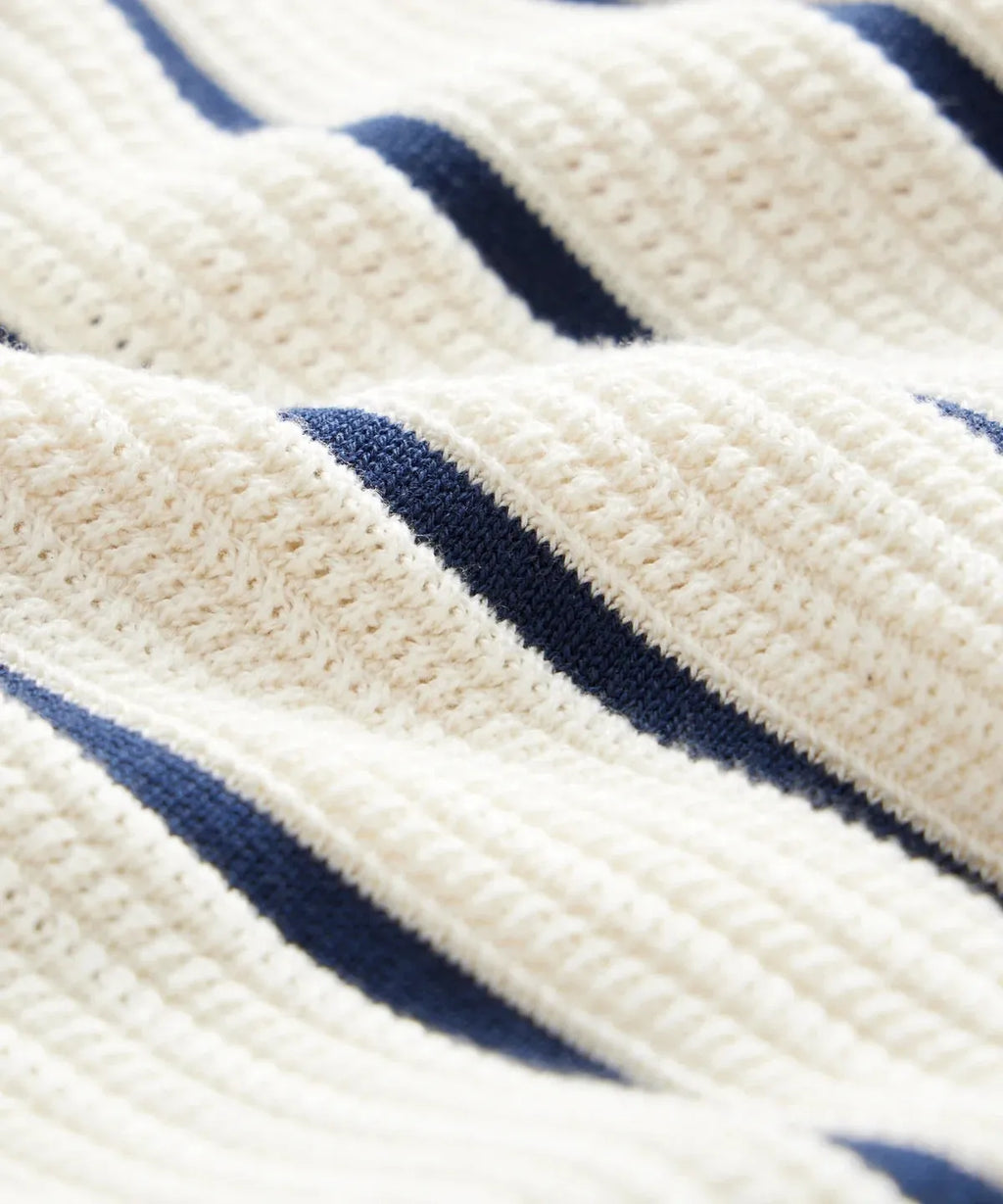 Men's white lapel knit top with asymmetric stripes on ice silk fabric