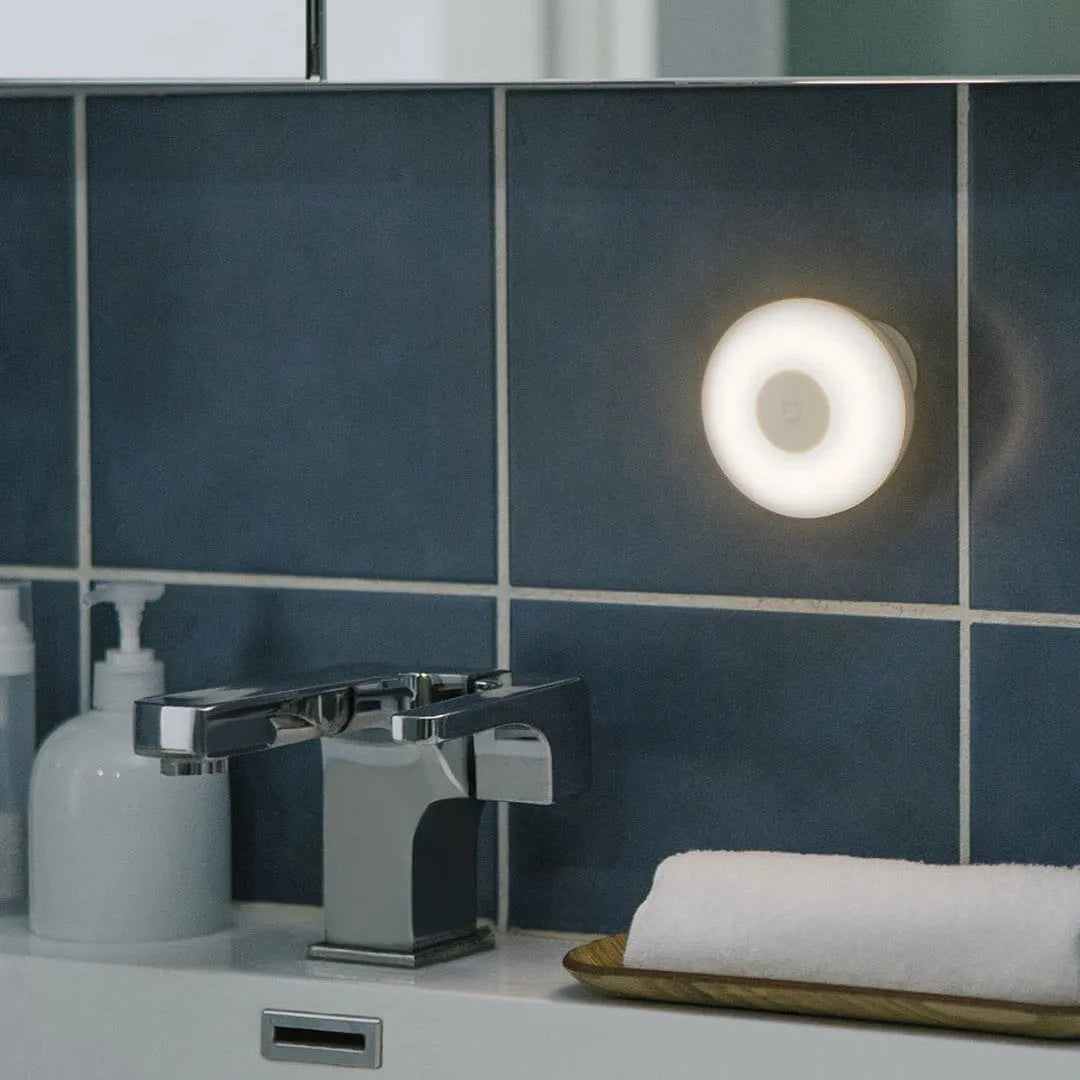 White PC bedside table lamp with human body induction and Bluetooth, compact 94x94x71mm dimensions