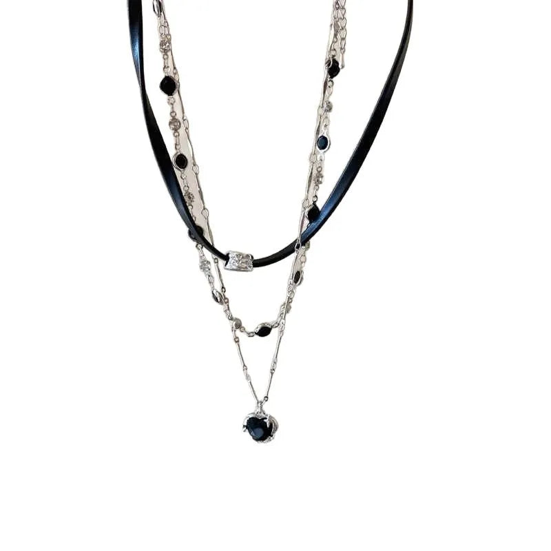 Women's multilayer twin necklace with leather heart pendant and adjustable 41-50cm chain