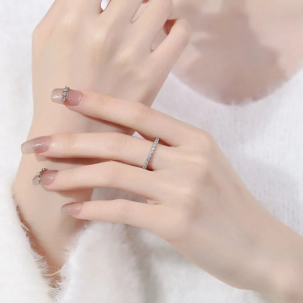 Geometric open mouth tail ring with electroplated finish in white gold colour option
