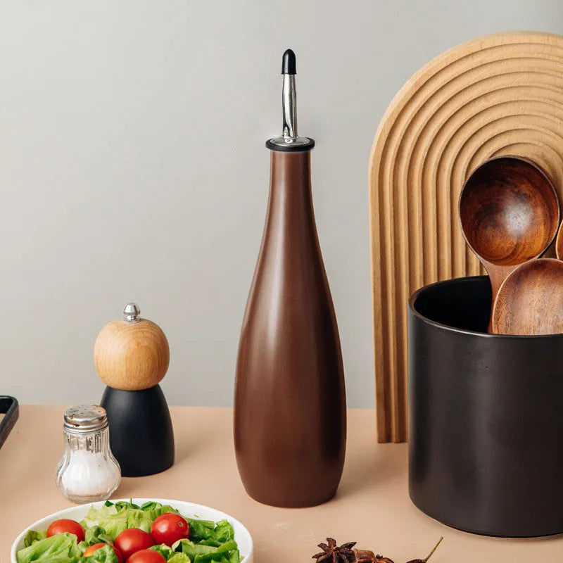Ceramic oil pot with conical funnel in black, coffee, or white colour options