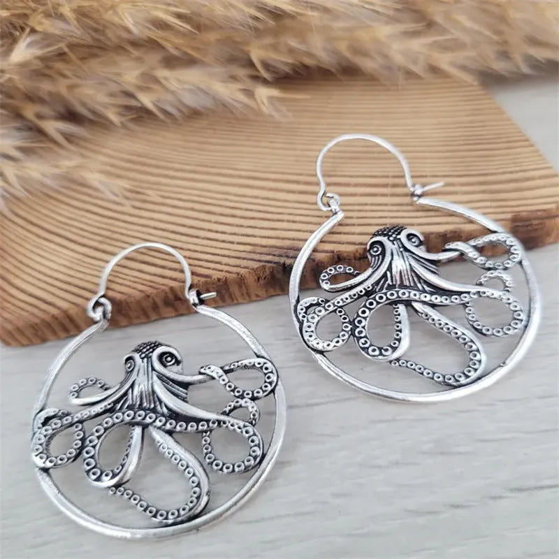Vintage alloy octopus earrings with antique silver finish and retro animal design
