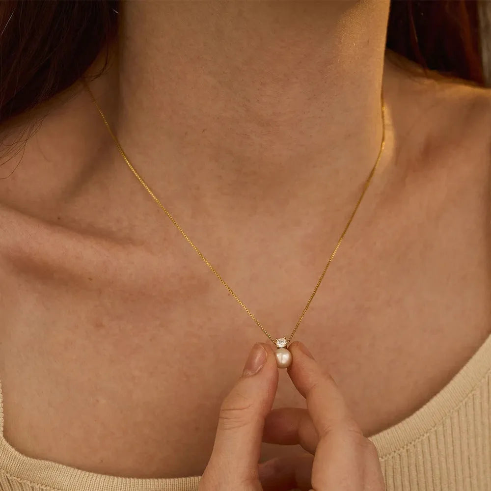 St Delan women's necklace with imitation pearl and zircon pendant on stainless steel box chain, gold colour option