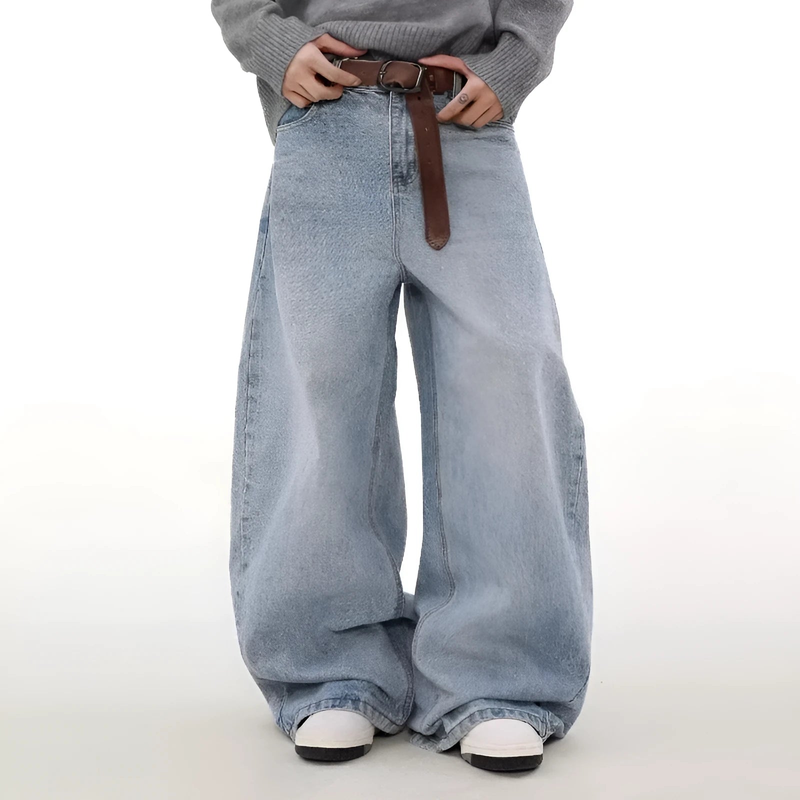 Retro washed distressed straight jeans for men in blue, mid waist cotton denim trousers with zipper fly