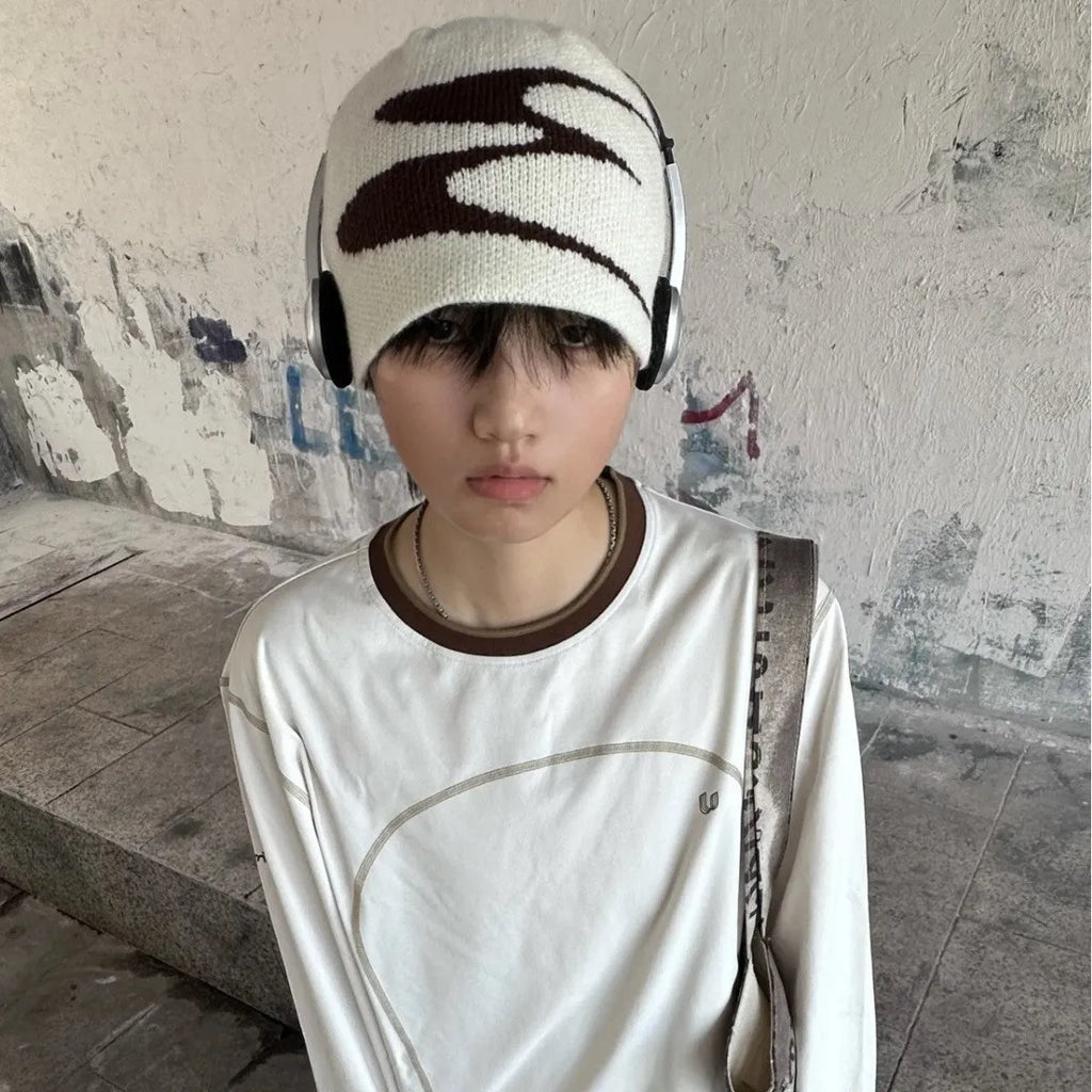 Acrylic thermal beanie hat for men and women in black, grey, or white