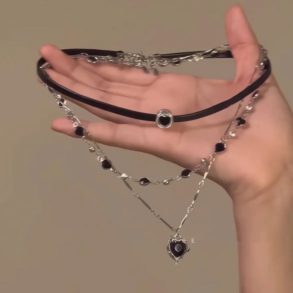 Women's multilayer twin necklace with leather heart pendant and adjustable 41-50cm chain
