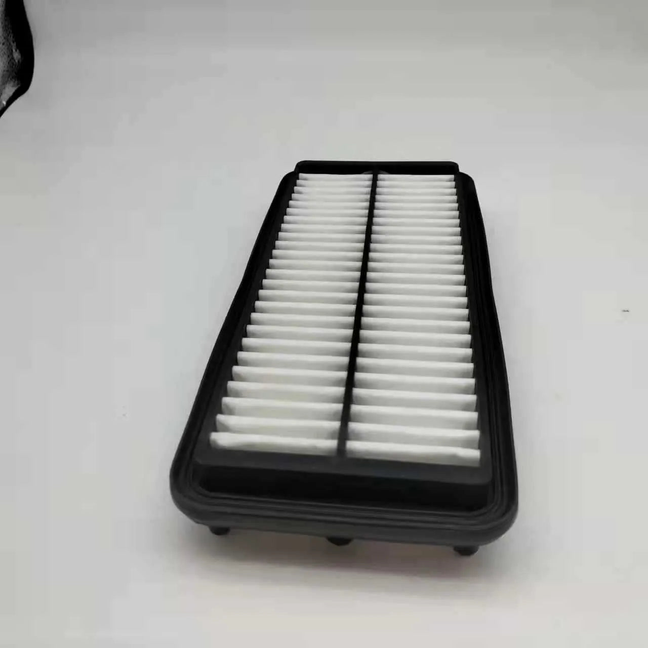 Black circular car air filter with 256mm diameter for modern vehicle engine intake