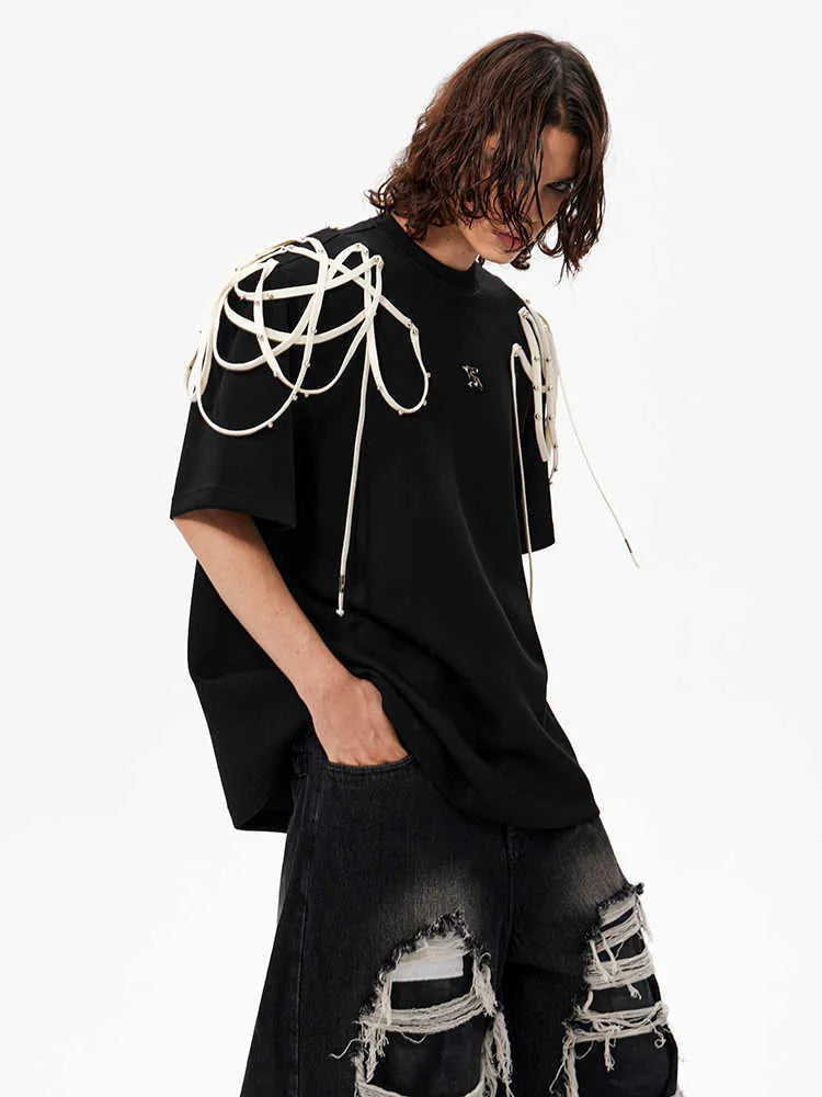 Black women's T-shirt with rivet ribbon padded shoulders and short sleeves