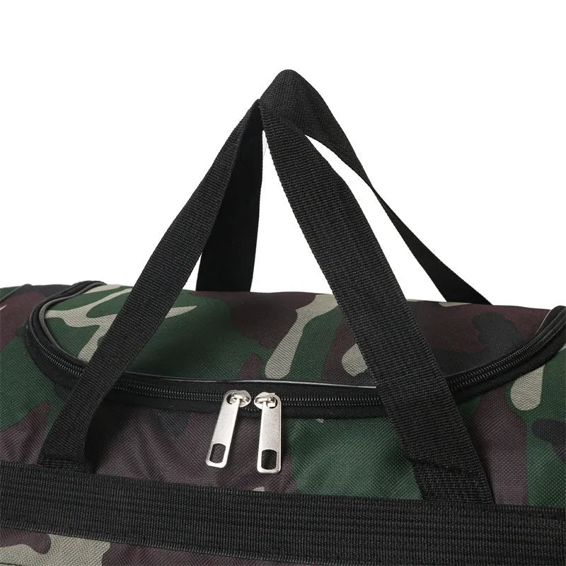 Camouflage pattern luggage bag with waterproof fabric and 20L capacity