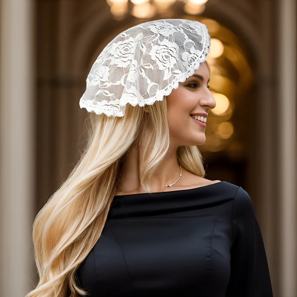 Round polyester bridal head cover with floral decoration in white, 30cm width and length