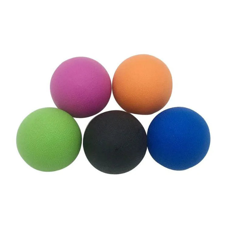 Round TPE massage ball 6.1cm diameter in green for muscle relaxation and fascia release