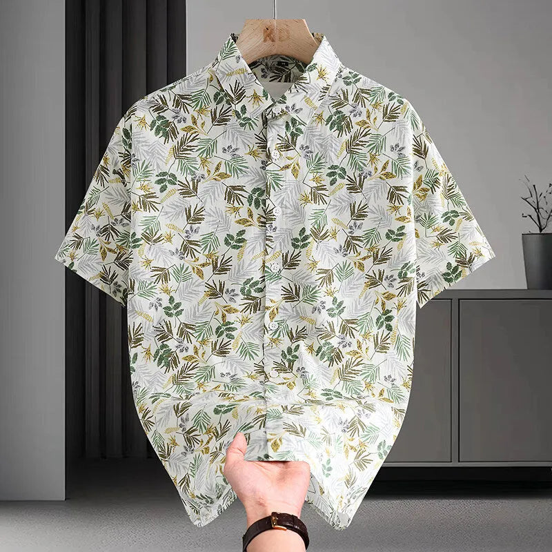 Men's short sleeve casual shirt in Hawaiian floral print, cotton button-down cardigan style