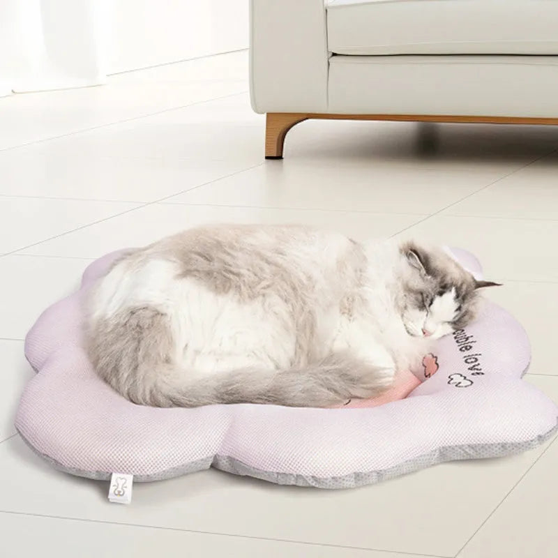Green ice silk pet cooling mat with non-slip bottom shown in L size (75.66cm) for dogs