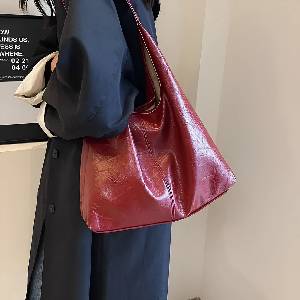 Casual soft leather shoulder bag with large capacity in street trend style